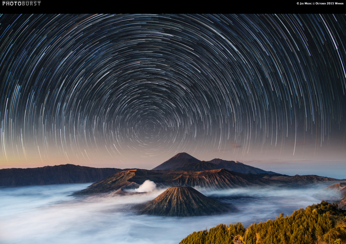 PHOTOBURST-Photo-of-The-Month---Moving-Stars-over-BROMO-Jus-Medic-2015-2100px